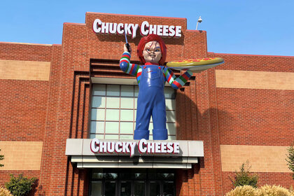 Chucky Cheese Pizza2