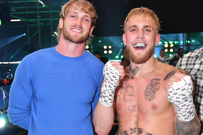 Graves Foresees Profit in WWE Logan Paul vs. Bad Bunny Showdown