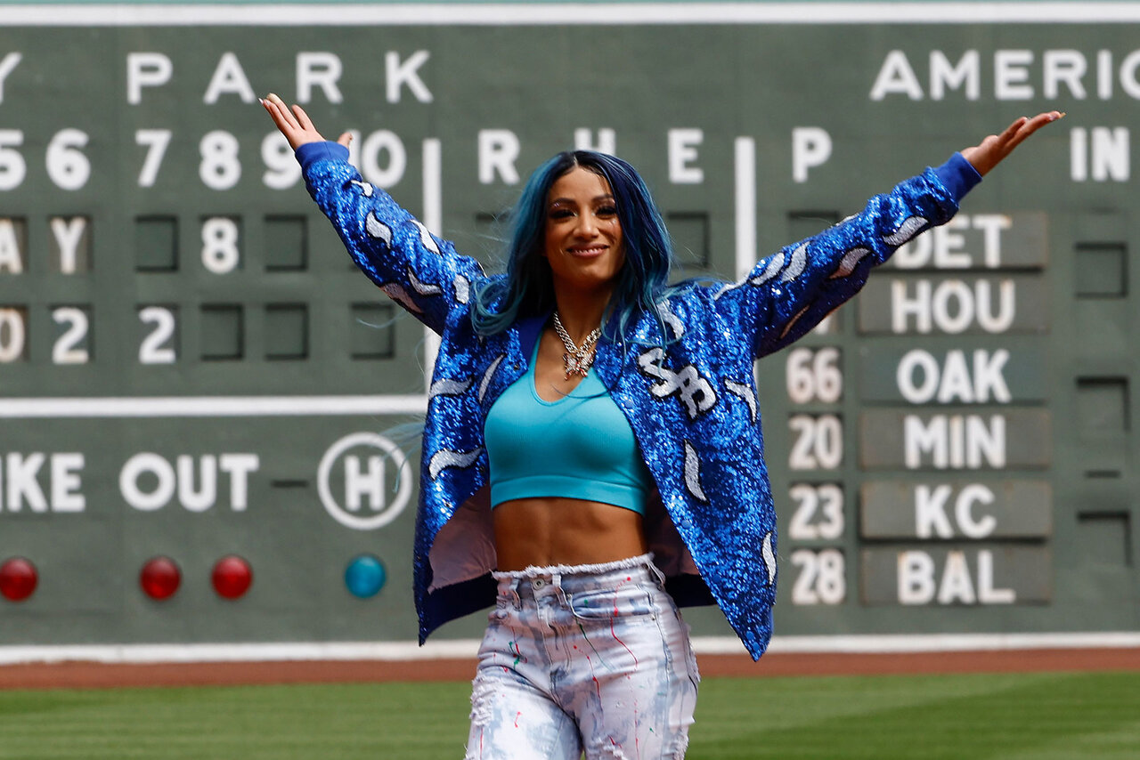 WWE Champ Throws Out First Pitch at Fenway, Calls Out Snoop Dogg